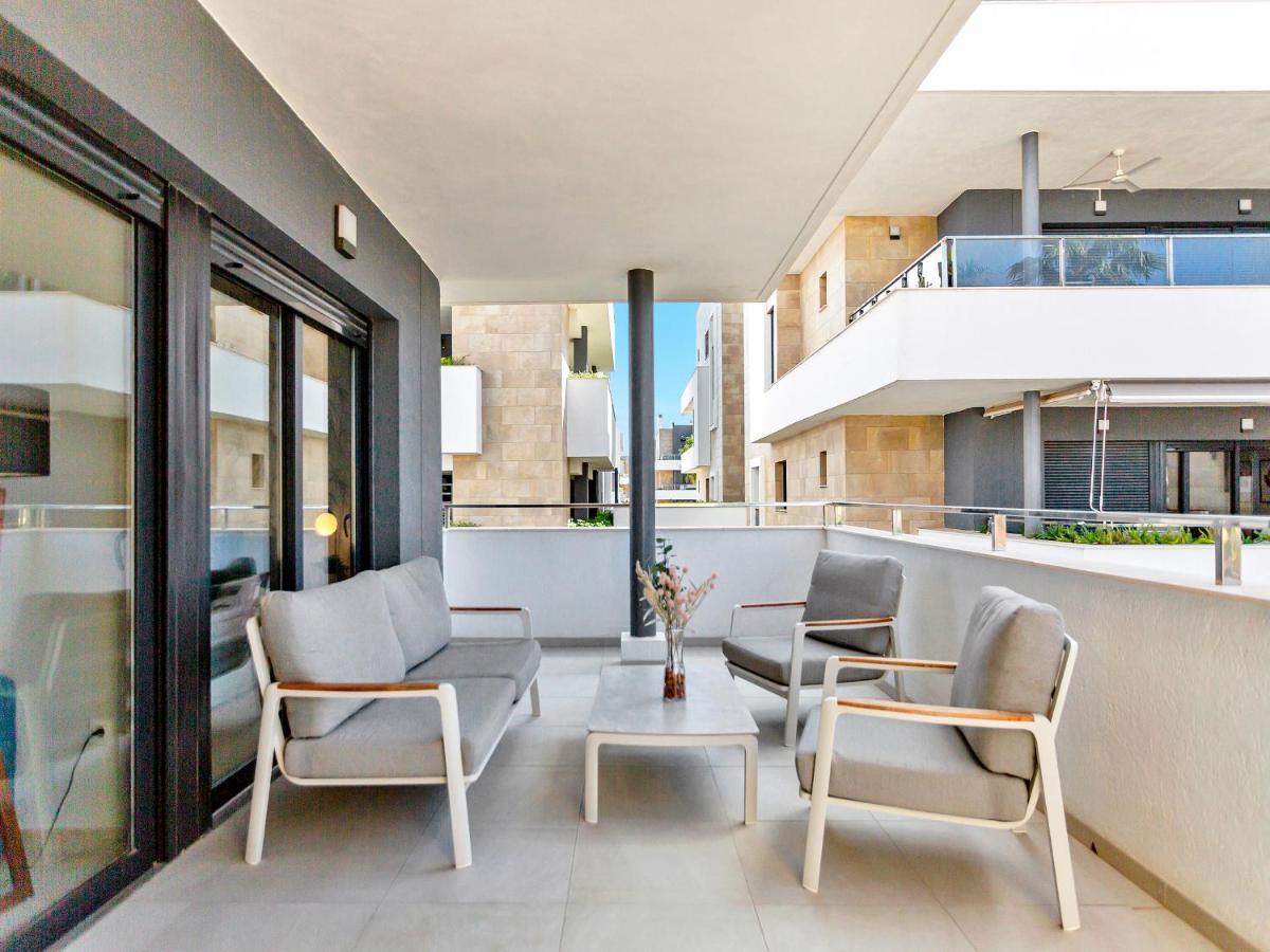 Lovely First Floor Apartment, Heating Pool ! Alicante Luaran gambar